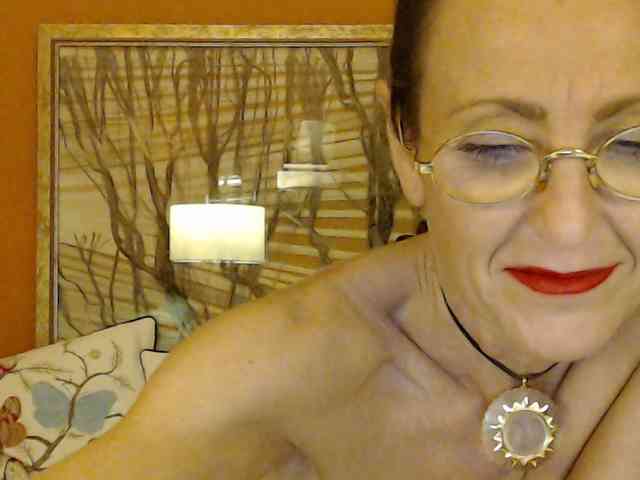 Lora8888 webcam