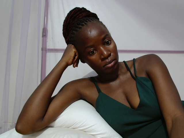 Zawadi95 live cam on BongaCams