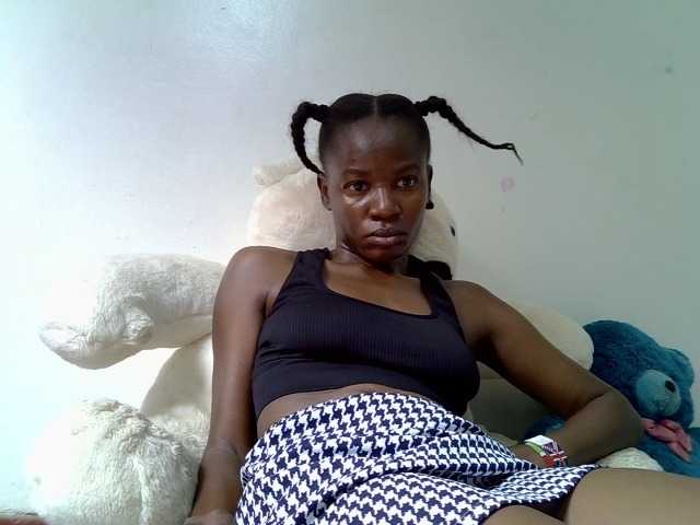 Zawadi95 live cam on BongaCams