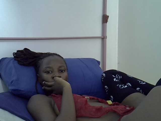 Zawadi95 live cam on BongaCams