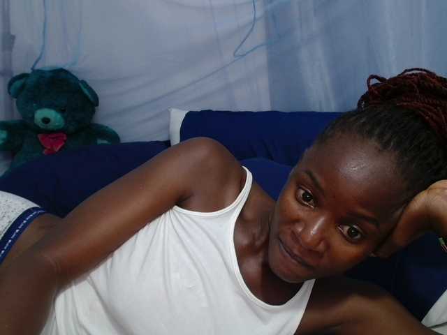 Zawadi95 live cam on BongaCams