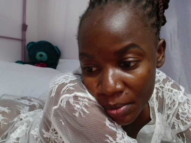 Zawadi95 live cam on BongaCams