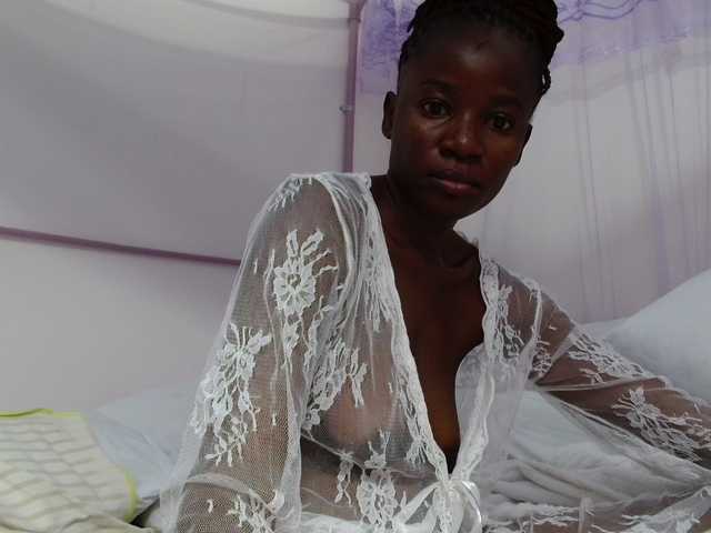 Zawadi95 live cam on BongaCams