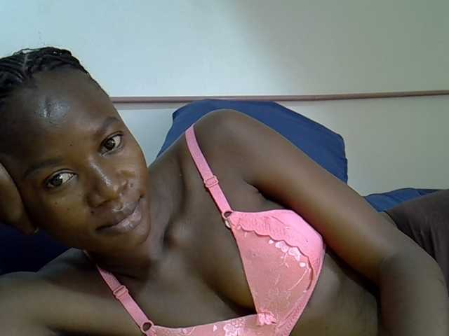Zawadi95 live cam on BongaCams