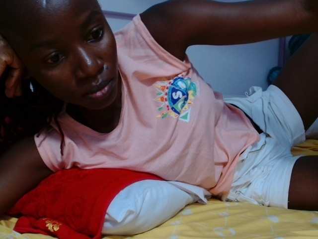 Zawadi95 live cam on BongaCams