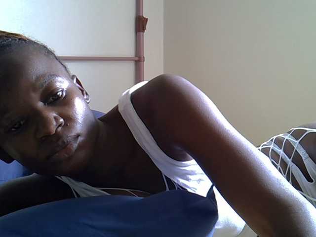 Zawadi95 live cam on BongaCams