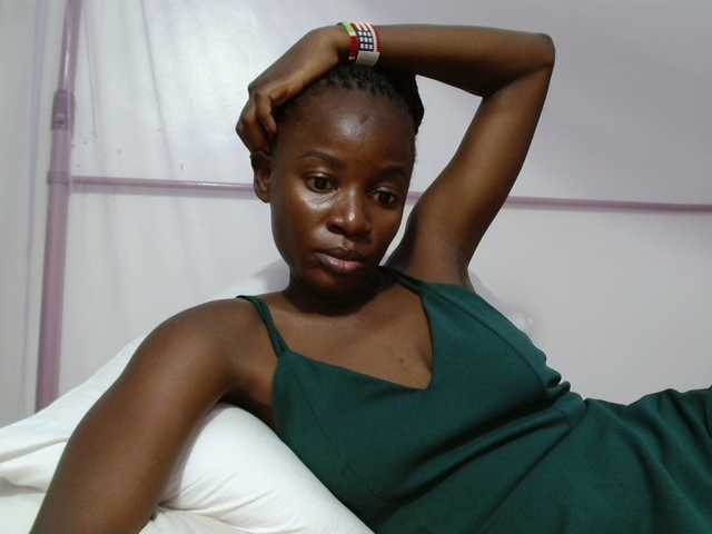 Zawadi95 live cam on BongaCams