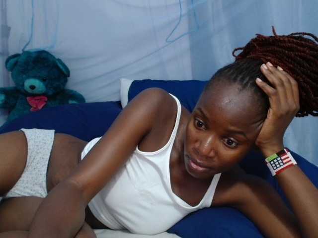 Zawadi95 live cam on BongaCams