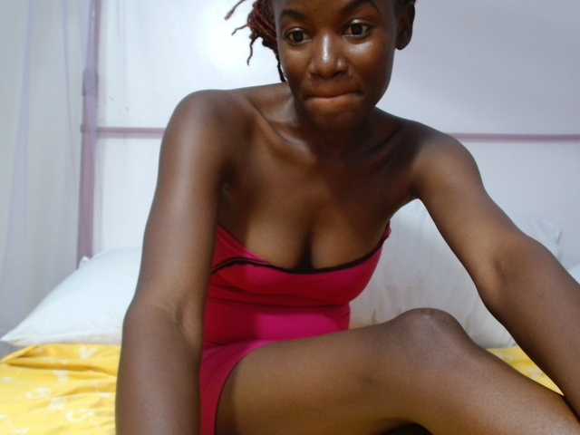 Zawadi95 live cam on BongaCams