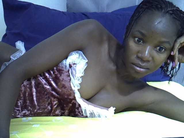 Zawadi95 live cam on BongaCams