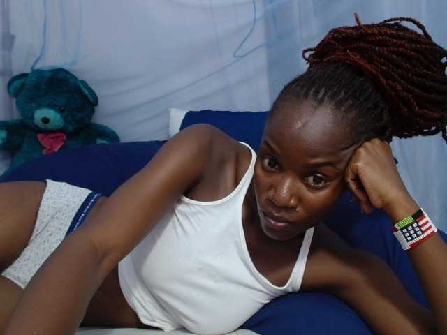 Zawadi95 live cam on BongaCams