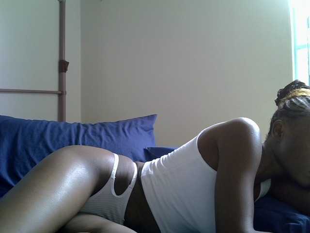 Zawadi95 live cam on BongaCams