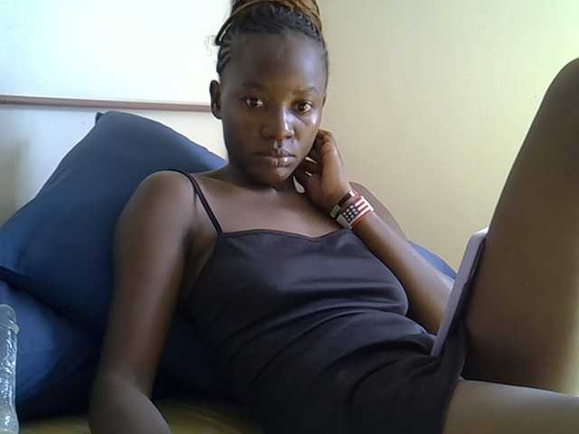 Zawadi95 live cam on BongaCams