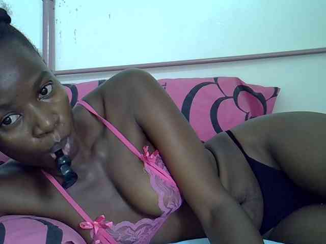 Zawadi95 webcam