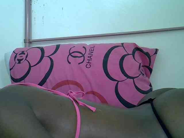 Zawadi95 webcam
