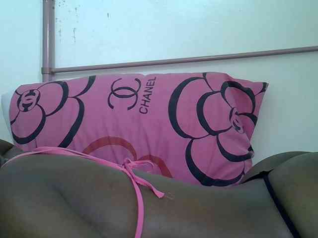 Zawadi95 webcam