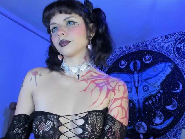 YourRosenrot live cam on BongaCams