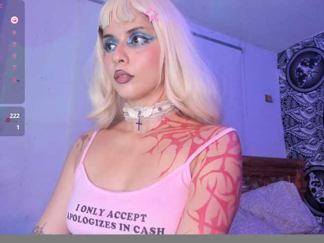 YourRosenrot live cam on BongaCams