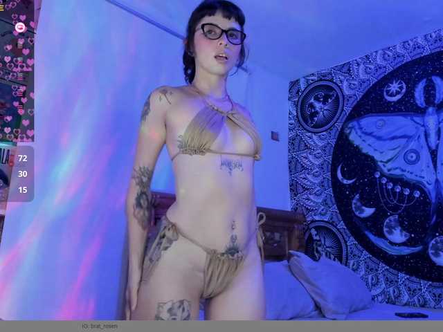 YourRosenrot live cam on BongaCams