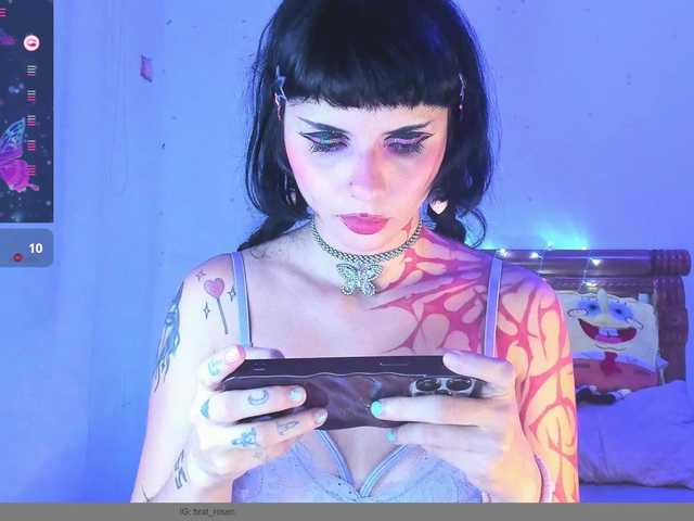 YourRosenrot live cam on BongaCams