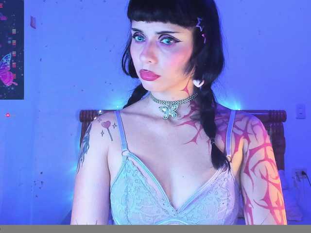 YourRosenrot live cam on BongaCams