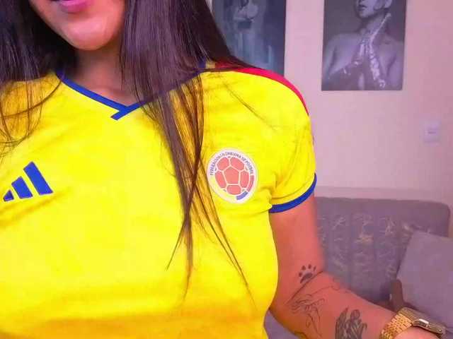 ToriCross live cam on BongaCams