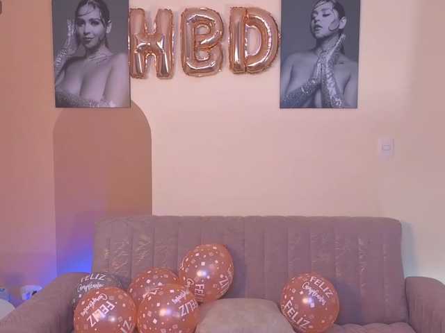 ToriCross live cam on BongaCams