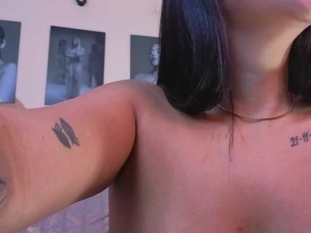 ToriCross live cam on BongaCams