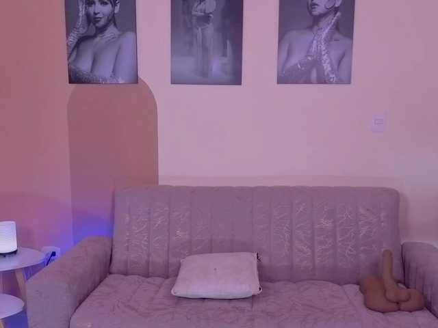 ToriCross live cam on BongaCams