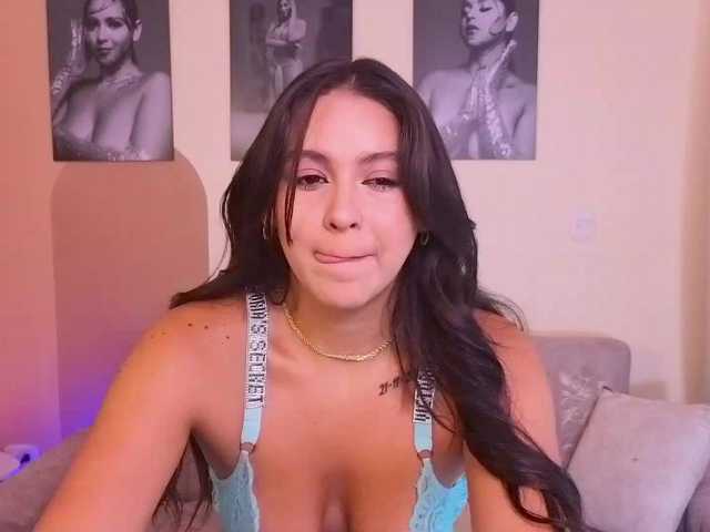 ToriCross live cam on BongaCams