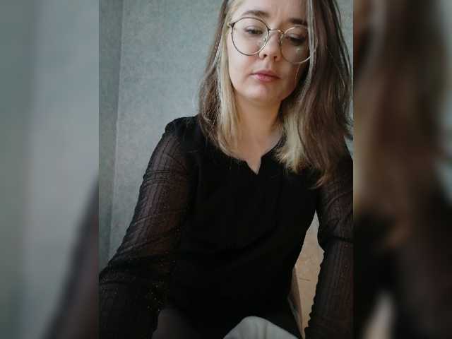 kroshka-meow live cam on BongaCams