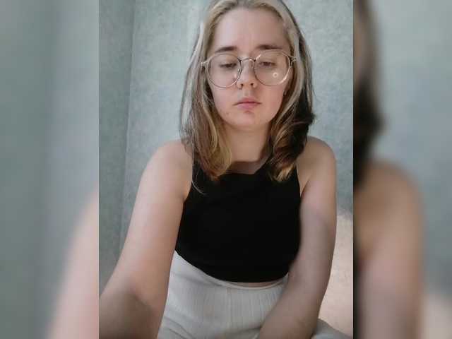 kroshka-meow live cam on BongaCams
