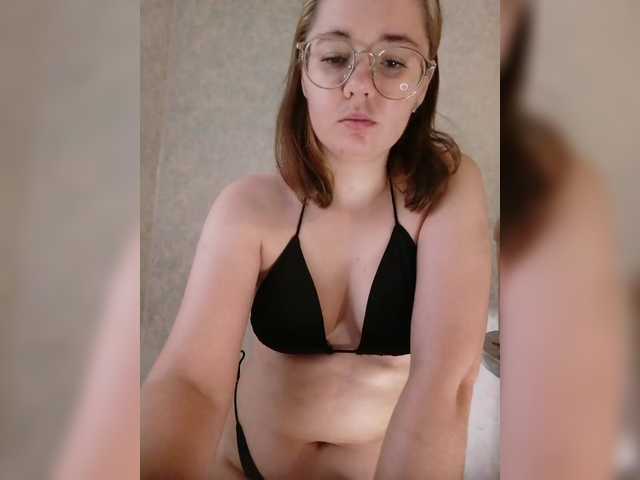 kroshka-meow live webcam show