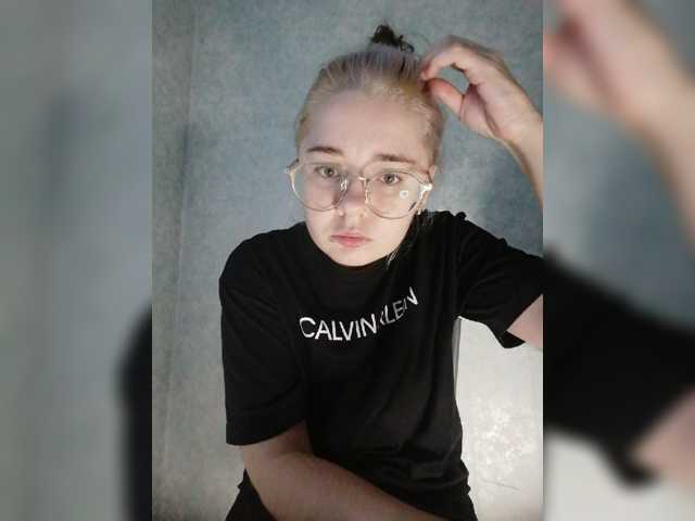 kroshka-meow, en vivo ahora en BongaCams