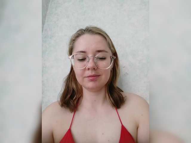 kroshka-meow live cam on BongaCams