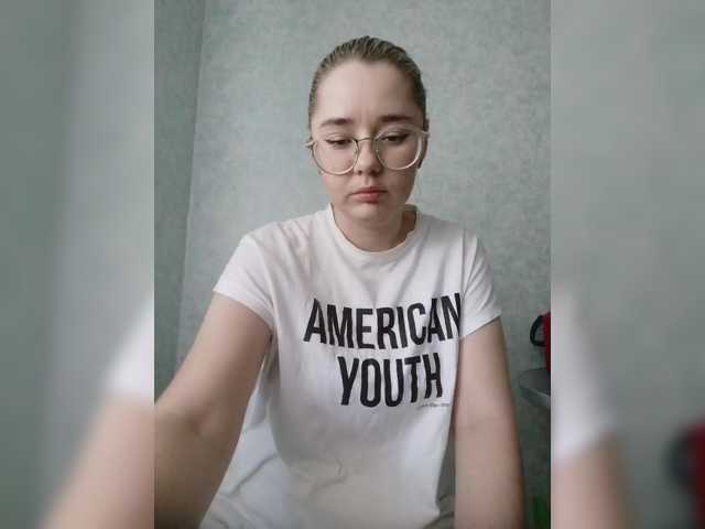 kroshka-meow live cam on BongaCams