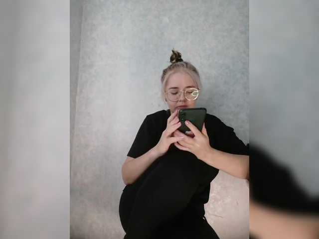 kroshka-meow, en vivo ahora en BongaCams