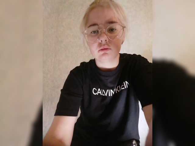 kroshka-meow, en vivo ahora en BongaCams