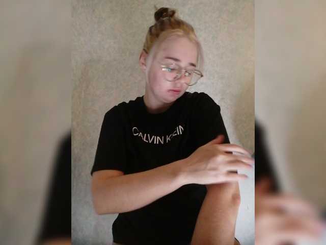 kroshka-meow, en vivo ahora en BongaCams