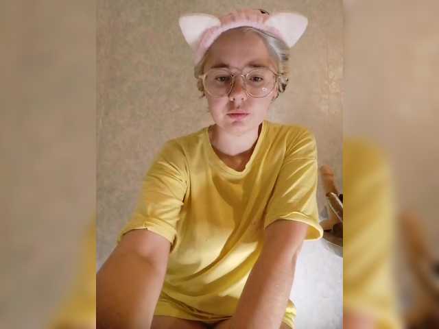 kroshka-meow live cam