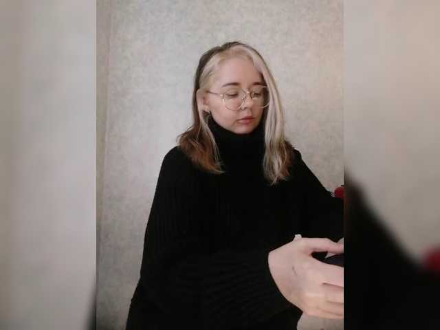 kroshka-meow live cam on BongaCams