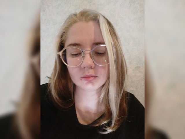 kroshka-meow live cam on BongaCams
