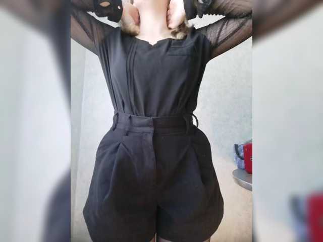 kroshka-meow live cam on BongaCams
