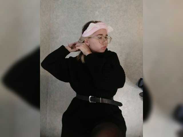 kroshka-meow live cam on BongaCams