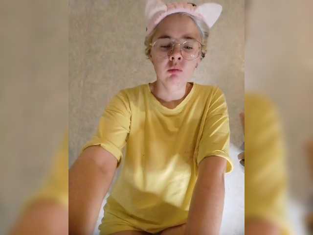 kroshka-meow live cam