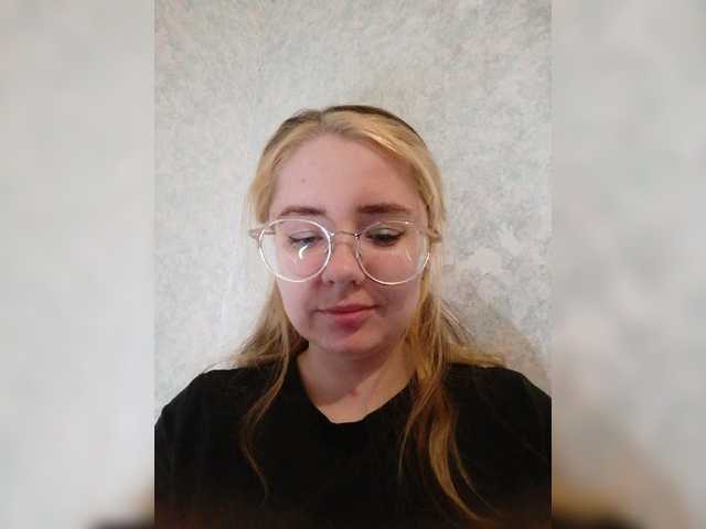 kroshka-meow live cam on BongaCams