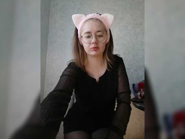 kroshka-meow live cam on BongaCams