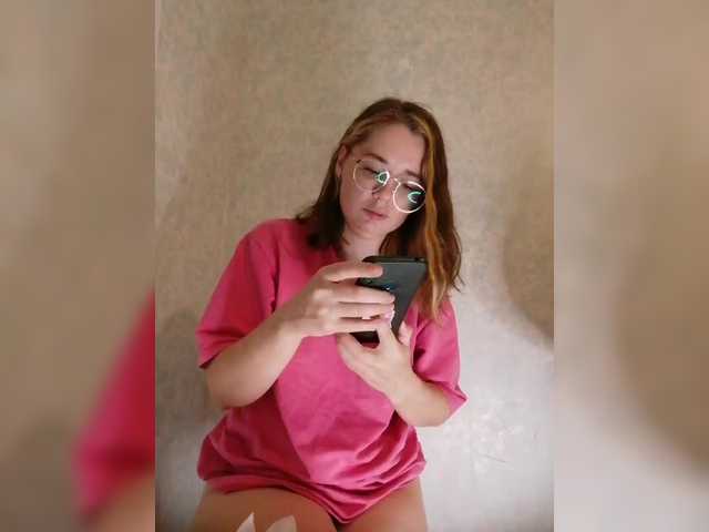 kroshka-meow live webcam show