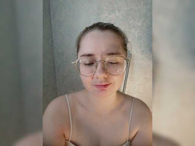kroshka-meow live cam on BongaCams