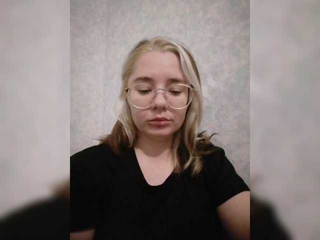 kroshka-meow live cam on BongaCams